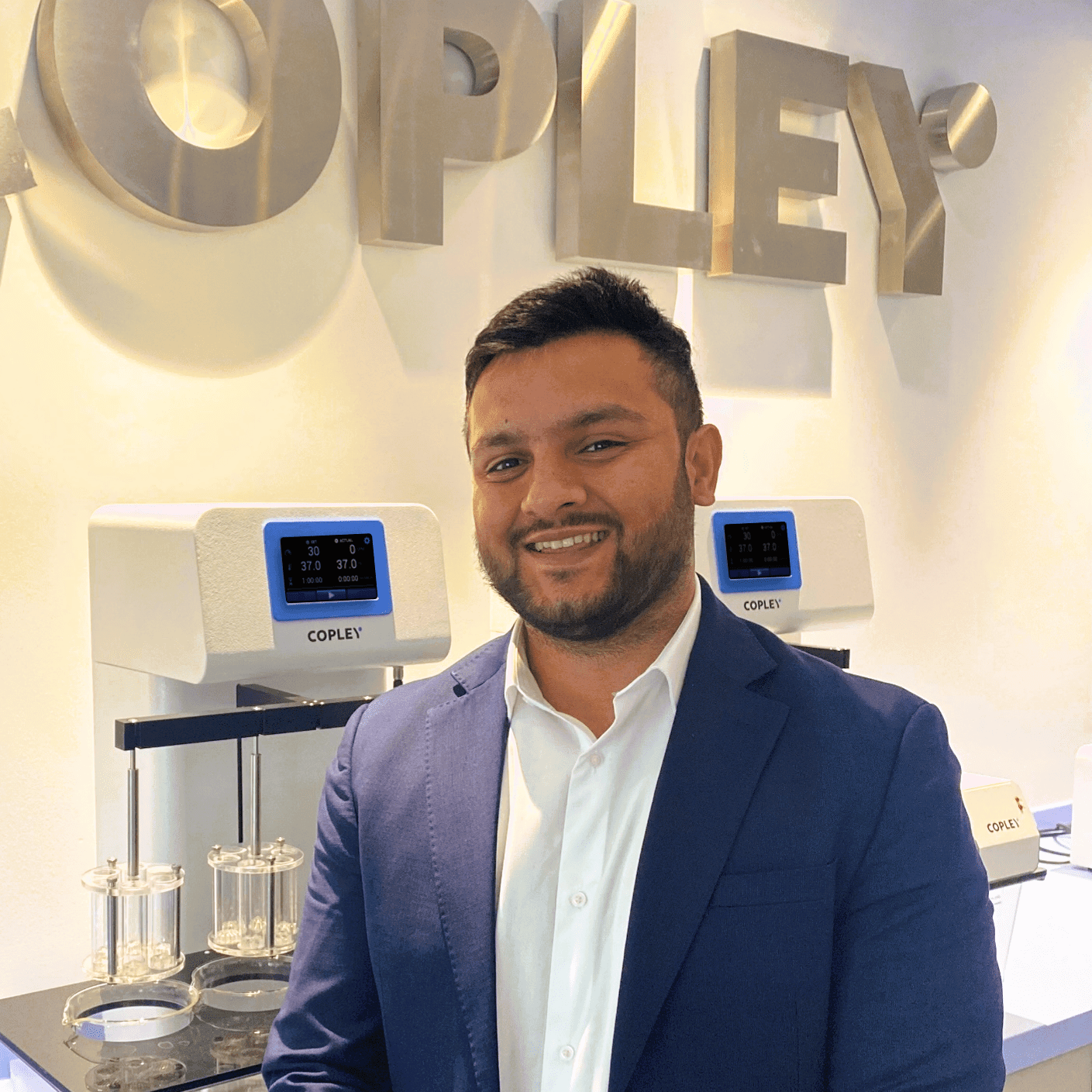 Imran Showroom 1 re-sized3